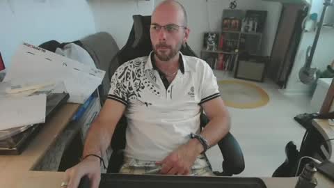 mikmik91 online show from June 2026 12:53:02 PM