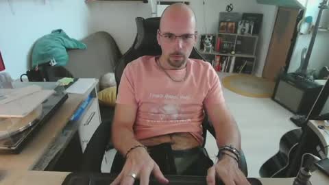 mikmik91 online show from July 2026 02:00:01 PM