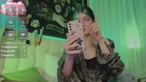 Snapshot of miko_meow chatting on October 2025 08:38:01 PM Miko online show from October 2025 08:38:01 PM