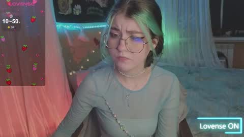 Snapshot of miko_meow chatting on February 2026 07:31:02 PM Miko online show from February 2026 07:31:02 PM