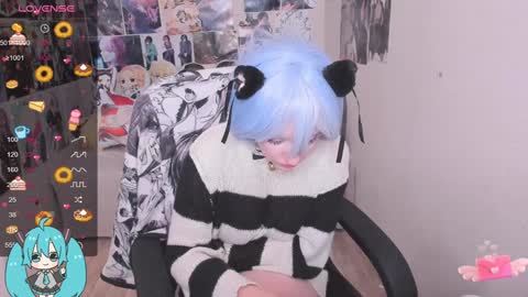 Snapshot of miku_bunny chatting on December 2024 05:48:01 AM Miku online show from December 2024 05:48:01 AM