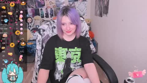 Snapshot of miku_bunny chatting on December 2024 11:13:02 PM Miku online show from December 2024 11:13:02 PM