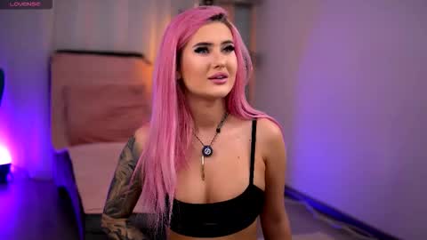 Snapshot of miky_lust chatting on February 2026 04:19:02 AM Miky online show from February 2026 04:19:02 AM