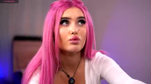 Snapshot of miky_lust chatting on February 2026 07:51:01 AM Miky online show from February 2026 07:51:01 AM