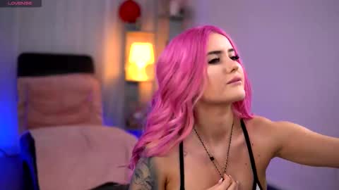 Snapshot of miky_lust chatting on February 2026 04:35:02 AM Miky online show from February 2026 04:35:02 AM