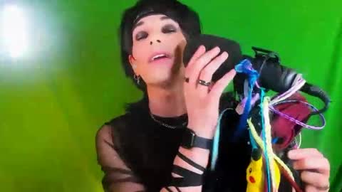 mikylezra online show from September 2025 11:09:01 AM