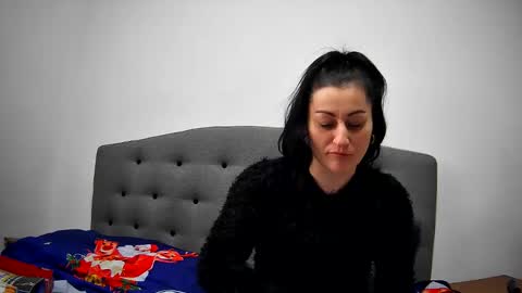 Snapshot of mikyloveu chatting on December 2024 01:54:02 PM Mikyloveu online show from December 2024 01:54:02 PM