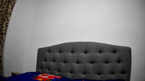 Snapshot of mikyloveu chatting on December 2024 05:30:01 PM Mikyloveu online show from December 2024 05:30:01 PM