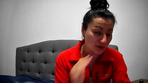 Snapshot of mikyloveu chatting on January 2025 06:47:01 PM Mikyloveu online show from January 2025 06:47:01 PM