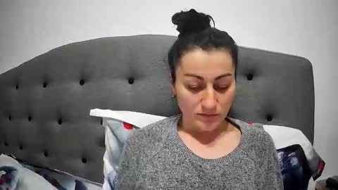 Snapshot of mikyloveu chatting on January 2026 03:38:01 PM Mikyloveu online show from January 2026 03:38:01 PM