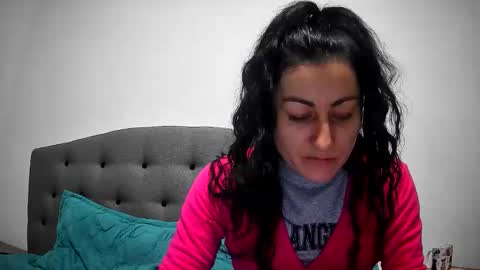 Snapshot of mikyloveu chatting on February 2026 04:13:01 PM Mikyloveu online show from February 2026 04:13:01 PM