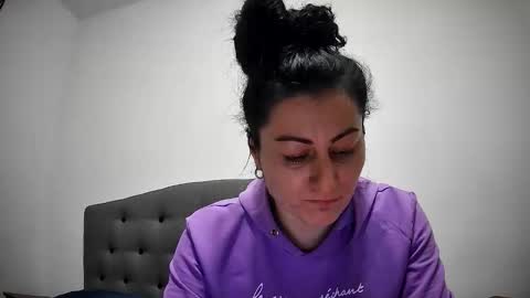 Snapshot of mikyloveu chatting on February 2026 04:29:01 PM Mikyloveu online show from February 2026 04:29:01 PM