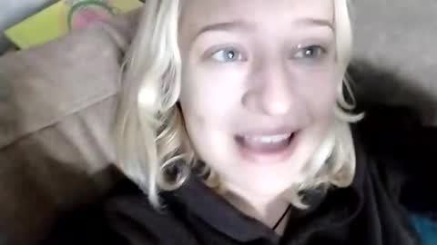 Mila 420 online show from September 2025 11:28:01 PM