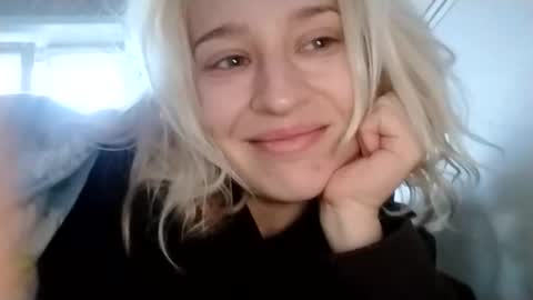 Mila 420 online show from September 2025 01:05:01 PM