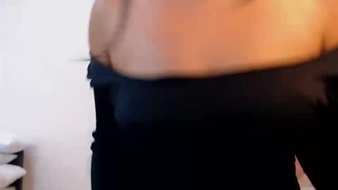 mila_adamss online show from April 2026 01:41:02 PM