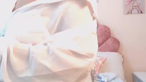 mila_adamss online show from May 2026 06:09:01 PM