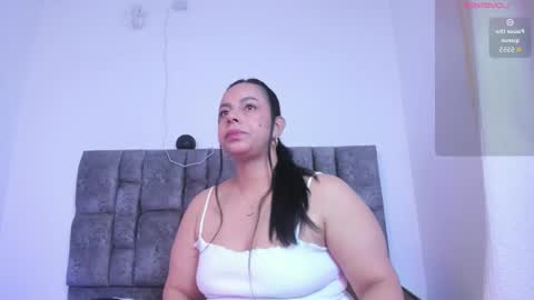 mila  online show from November 2025 09:20:01 PM