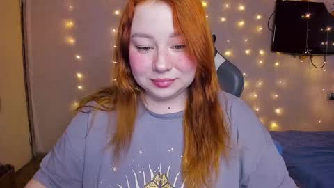 Snapshot of mila_foxxxy chatting on January 2025 07:25:02 AM Mila shy sensual person online show from January 2025 07:25:02 AM