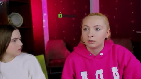 mila_glow online show from December 2025 06:53:01 AM