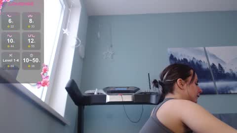 mila_good online show from January 2026 11:59:02 AM