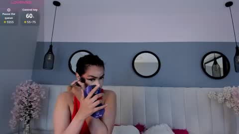 mila_hank online show from May 2026 12:13:01 PM