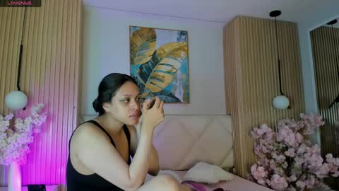 mila_hank online show from May 2026 12:35:01 PM
