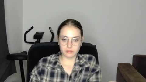 mila_keyy online show from May 2026 09:12:01 PM