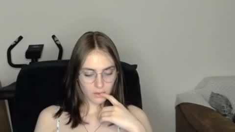 mila_keyy online show from June 2026 10:20:01 PM