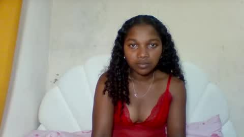 mila_lunah online show from May 2026 01:56:01 AM