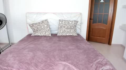 mila_rosse4 online show from July 2026 02:08:02 PM
