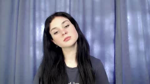 Snapshot of mila_rossee chatting on July 2026 04:25:02 PM Mila online show from July 2026 04:25:02 PM