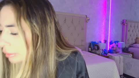 Snapshot of mila_smirnovavk chatting on March 2026 03:55:01 AM MILA online show from March 2026 03:55:01 AM
