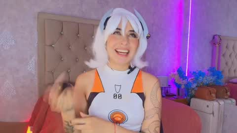 Snapshot of mila_smirnovavk chatting on April 2026 07:45:01 AM MILA online show from April 2026 07:45:01 AM