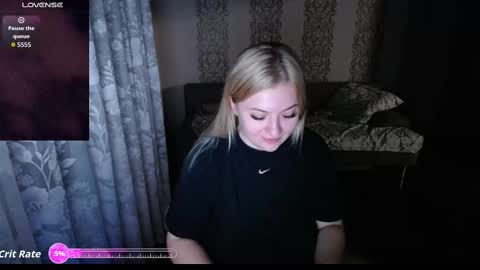 Mila online show from September 2025 12:46:02 AM