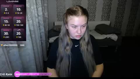 Mila online show from October 2025 07:15:01 PM