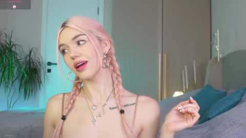 Mila and u can call me sweet bunny online show from April 2026 10:02:01 AM