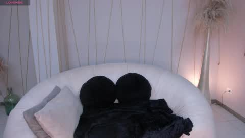 Snapshot of milacoleman chatting on September 2025 11:04:01 PM Mila online show from September 2025 11:04:01 PM