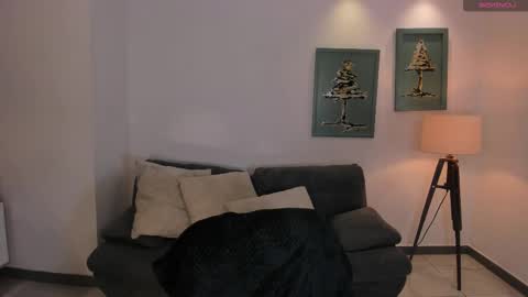 Snapshot of milacoleman chatting on September 2025 12:16:01 AM Mila online show from September 2025 12:16:01 AM