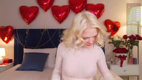 Snapshot of milademies chatting on January 2025 02:11:02 AM Miss Cutie online show from January 2025 02:11:02 AM