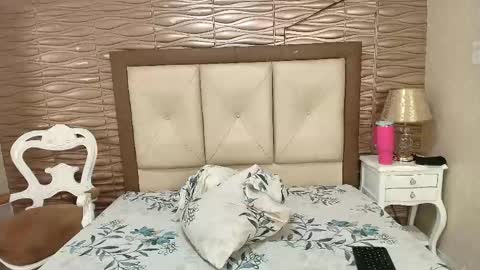 miladiosa online show from May 2026 11:29:01 AM