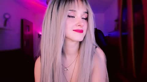 MiladyJolie online show from March 2026 07:40:02 PM