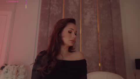 Snapshot of miladystarlight chatting on November 2025 09:15:01 PM online show from November 2025 09:15:01 PM