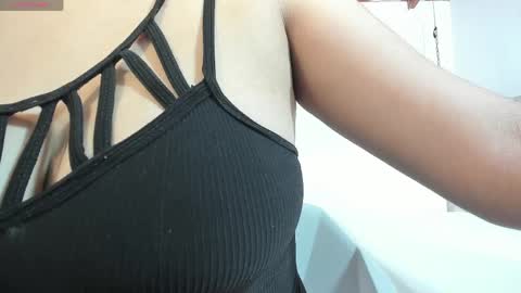 milaheat1 online show from May 2026 08:27:02 PM