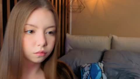 Mila online show from April 2026 03:16:02 PM