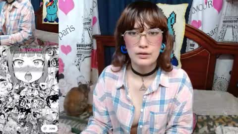 Mila-Lunala online show from October 2025 08:21:02 PM