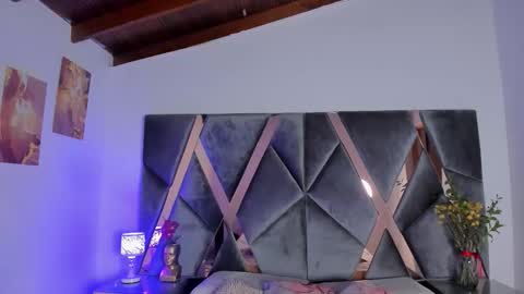 Milan  online show from March 2026 12:33:02 PM