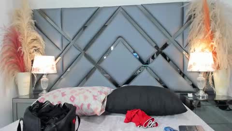 Snapshot of milan_lewiss chatting on November 2025 12:31:02 PM milan_lewiss online show from November 2025 12:31:02 PM