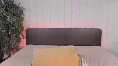 Snapshot of milana_crystal_ chatting on December 2024 11:11:02 AM Milana online show from December 2024 11:11:02 AM