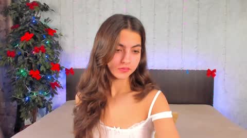 Snapshot of milana_crystal_ chatting on December 2024 08:11:02 AM Milana online show from December 2024 08:11:02 AM