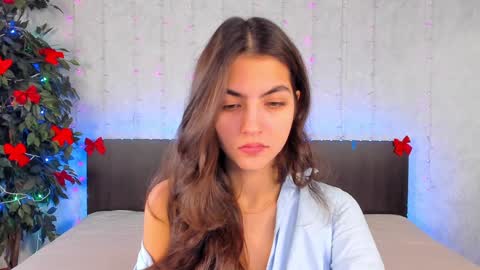 Snapshot of milana_crystal_ chatting on January 2025 08:03:01 AM Milana online show from January 2025 08:03:01 AM